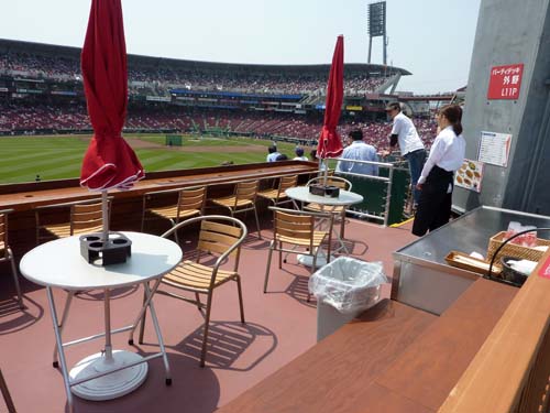 パーティデッキ外野(レフト側)